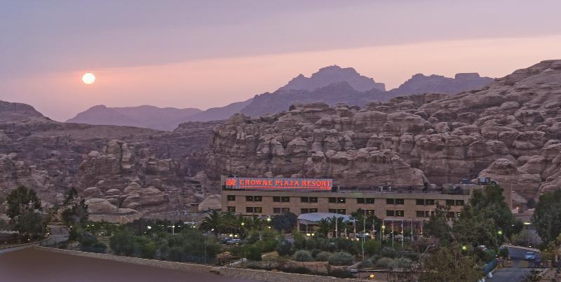 Crowne Plaza Resort Petra Wadi Musa Exterior photo