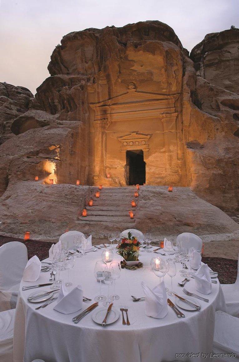 Crowne Plaza Resort Petra Wadi Musa Restaurant photo